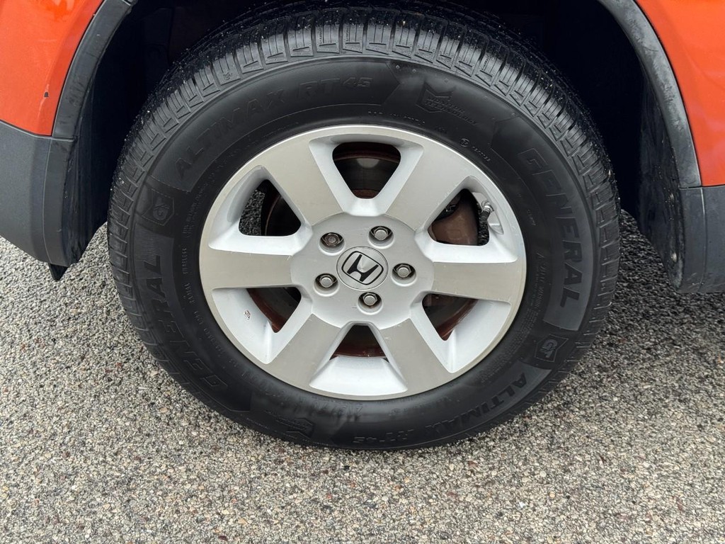 Honda Element Vehicle Full-screen Gallery Image 07