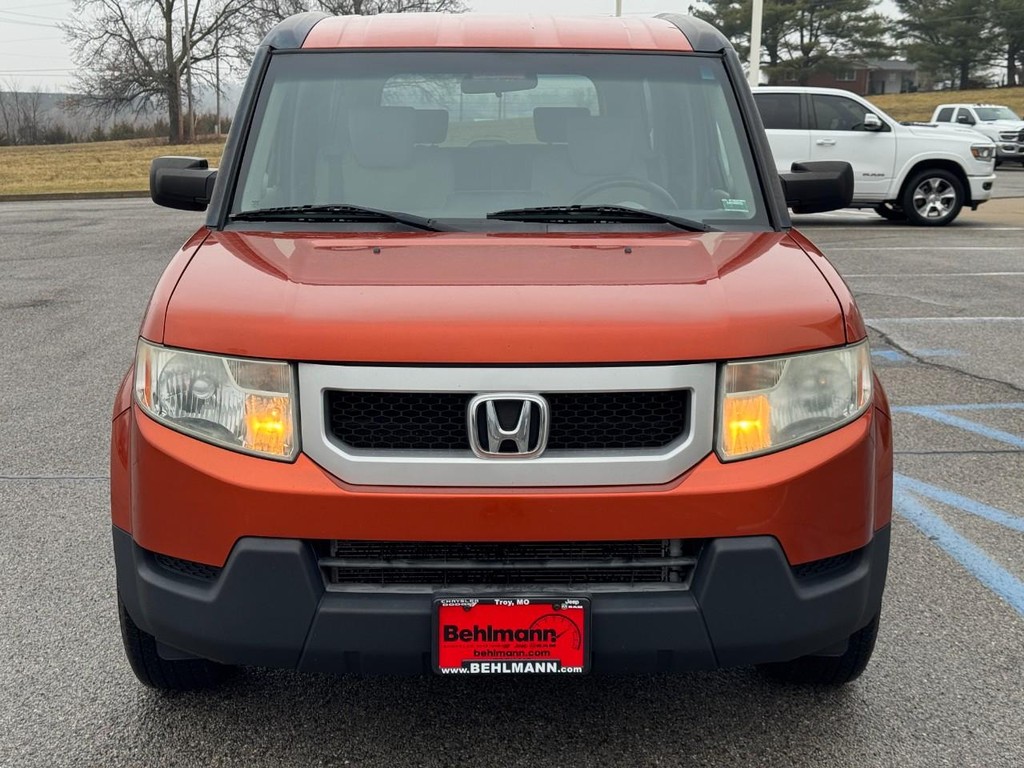 Honda Element Vehicle Full-screen Gallery Image 09
