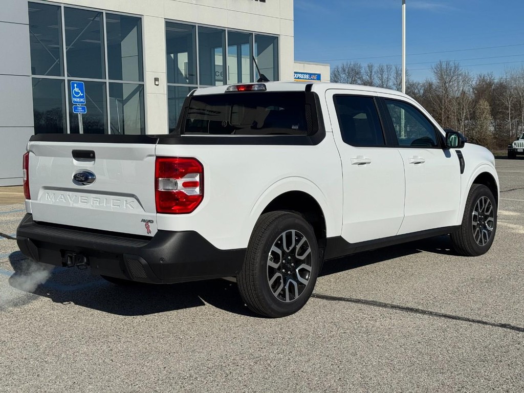 Ford Maverick Vehicle Full-screen Gallery Image 03