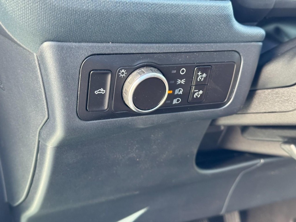 Ford Maverick Vehicle Full-screen Gallery Image 16