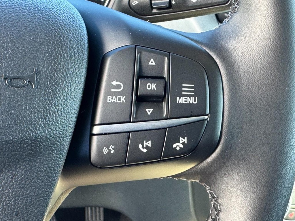 Ford Maverick Vehicle Full-screen Gallery Image 18