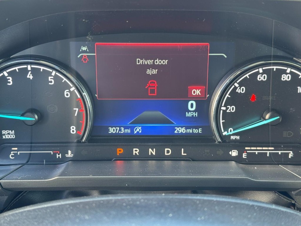 Ford Maverick Vehicle Full-screen Gallery Image 19