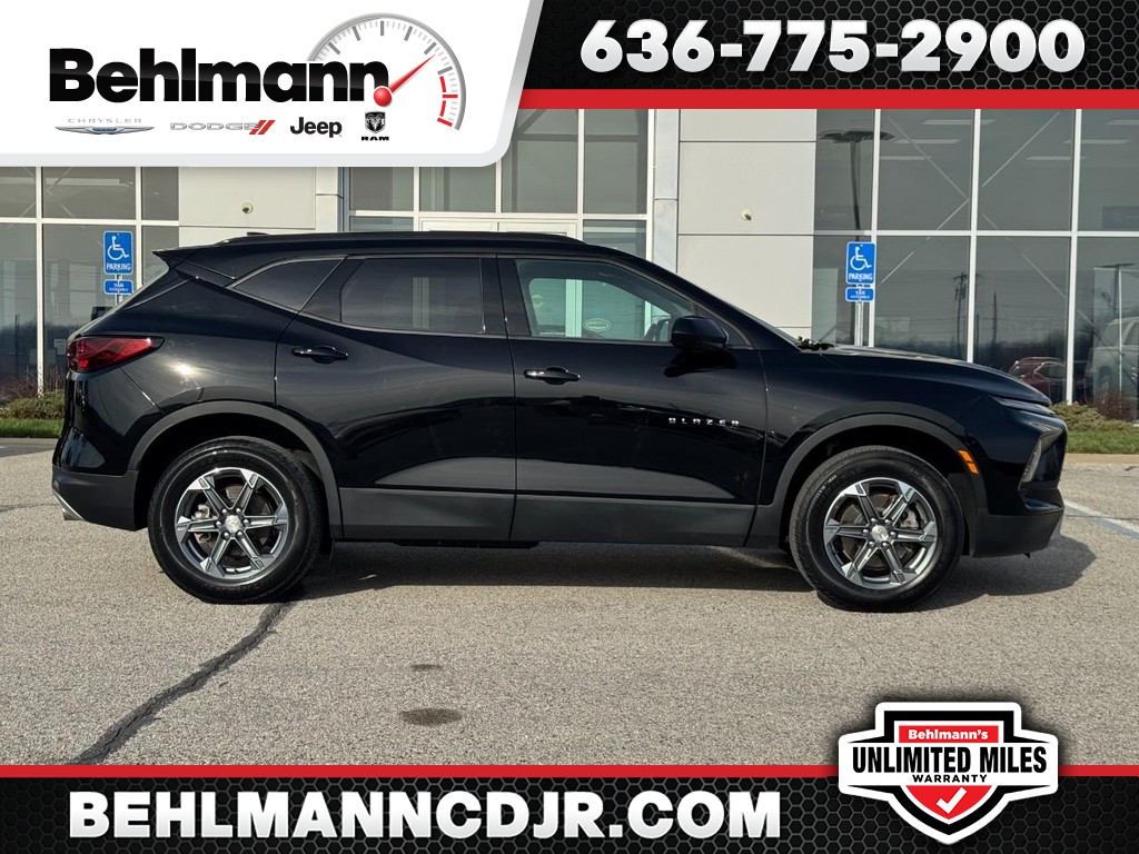 Chevrolet Blazer Vehicle Full-screen Gallery Image 01