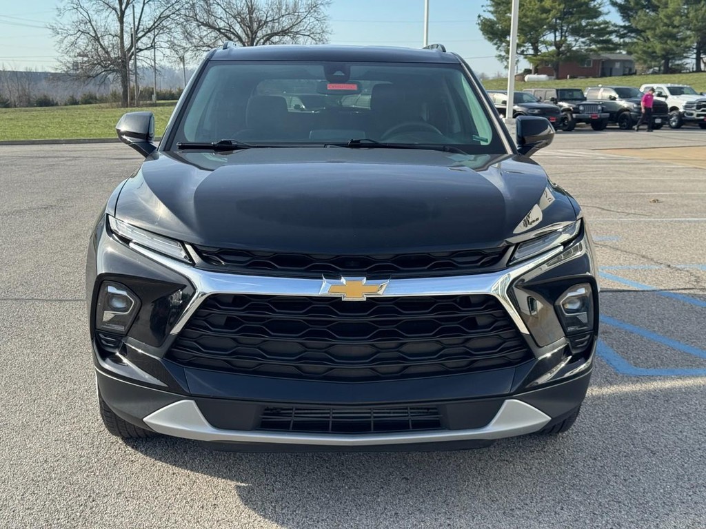 Chevrolet Blazer Vehicle Full-screen Gallery Image 09