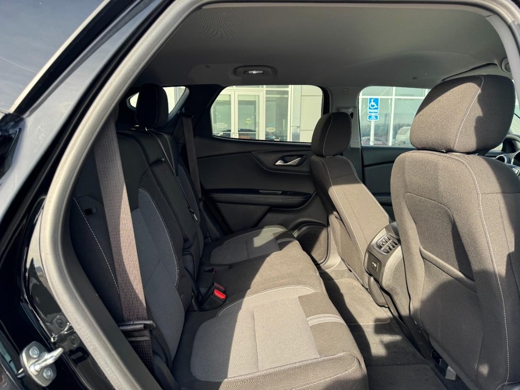 Chevrolet Blazer Vehicle Full-screen Gallery Image 10