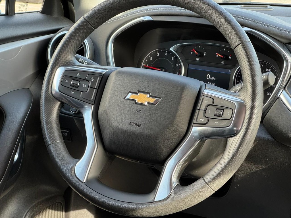 Chevrolet Blazer Vehicle Full-screen Gallery Image 12