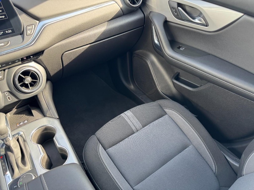 Chevrolet Blazer Vehicle Full-screen Gallery Image 15