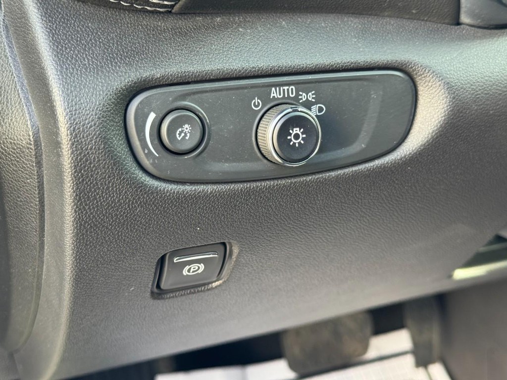 Chevrolet Blazer Vehicle Full-screen Gallery Image 16