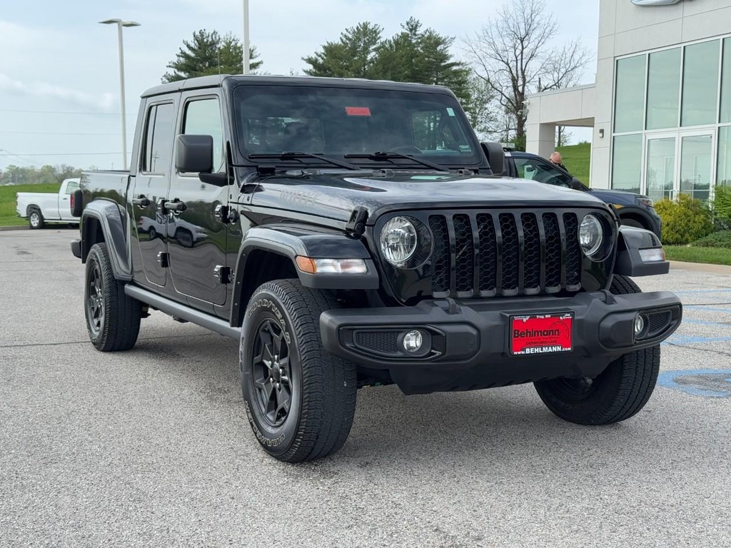 Jeep Gladiator Vehicle Full-screen Gallery Image 02