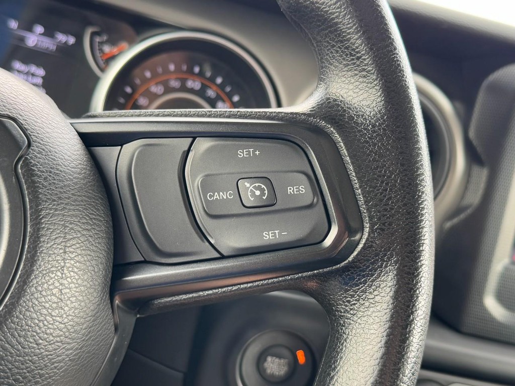 Jeep Gladiator Vehicle Full-screen Gallery Image 17