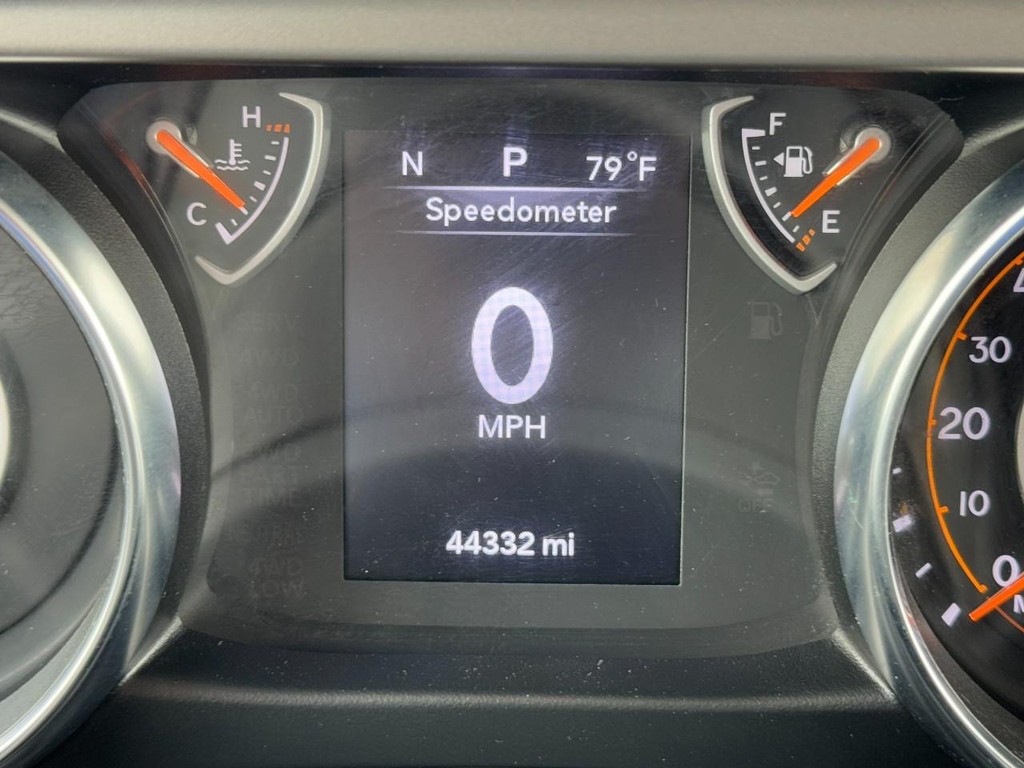 Jeep Gladiator Vehicle Full-screen Gallery Image 18