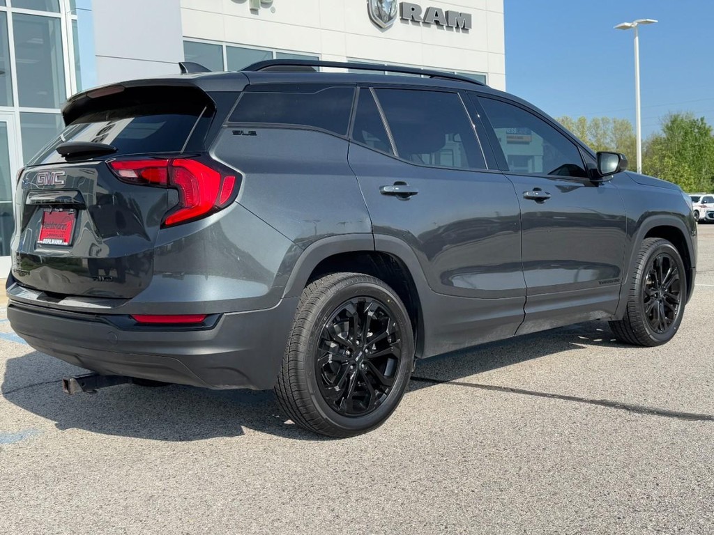 GMC Terrain Vehicle Full-screen Gallery Image 03