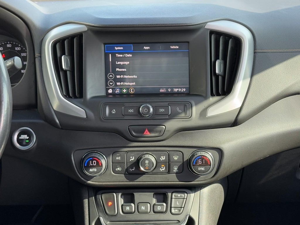 GMC Terrain Vehicle Full-screen Gallery Image 10