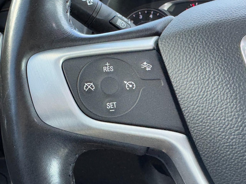 GMC Terrain Vehicle Full-screen Gallery Image 13