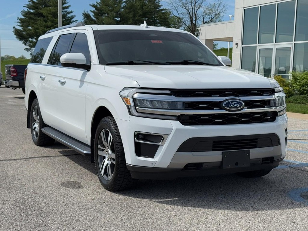 Ford Expedition Max Vehicle Full-screen Gallery Image 02
