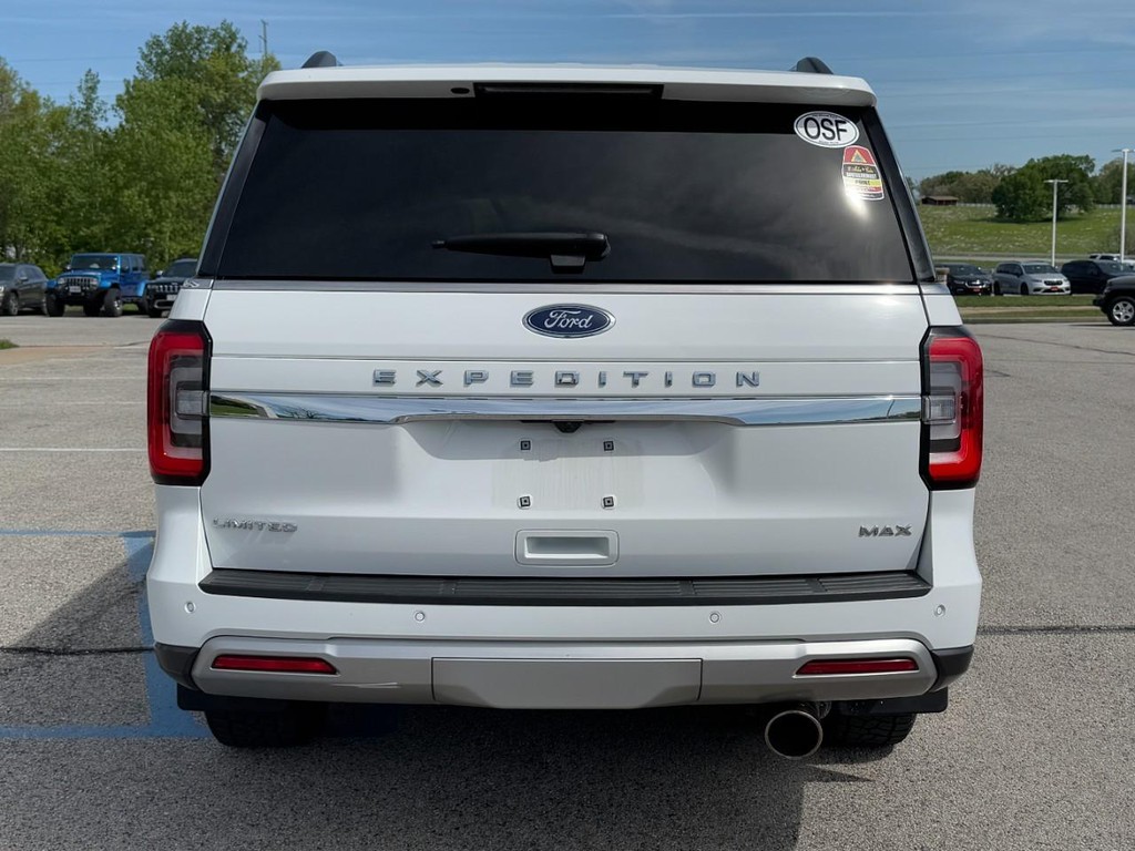 Ford Expedition Max Vehicle Full-screen Gallery Image 04