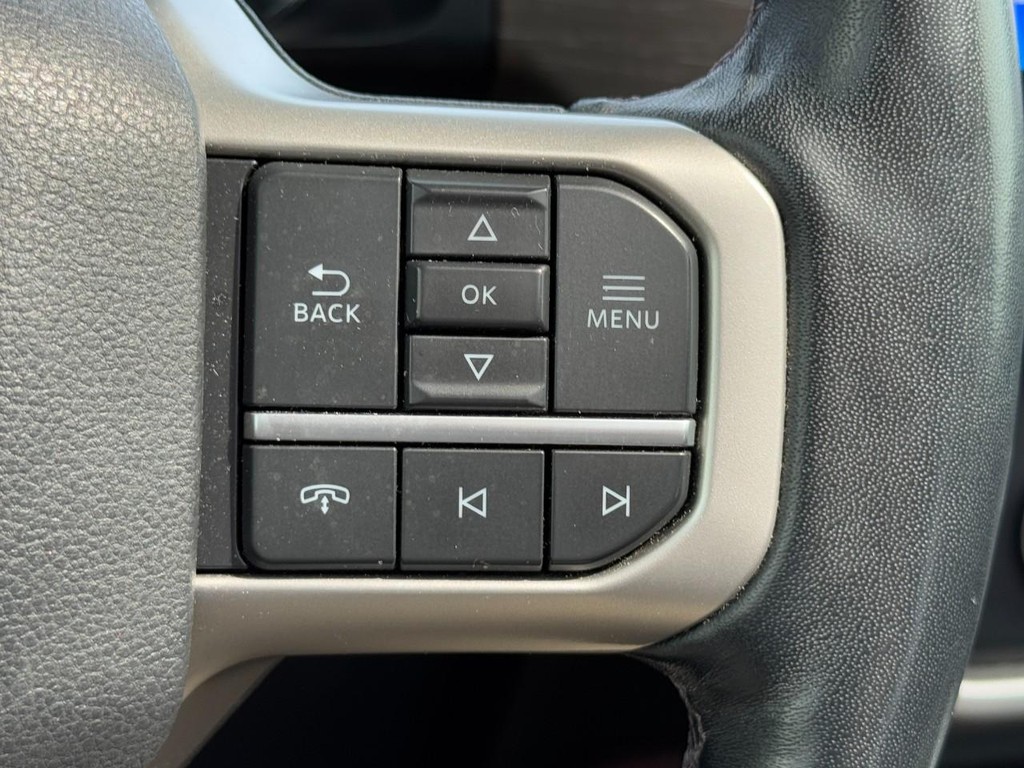 Ford Expedition Max Vehicle Full-screen Gallery Image 19