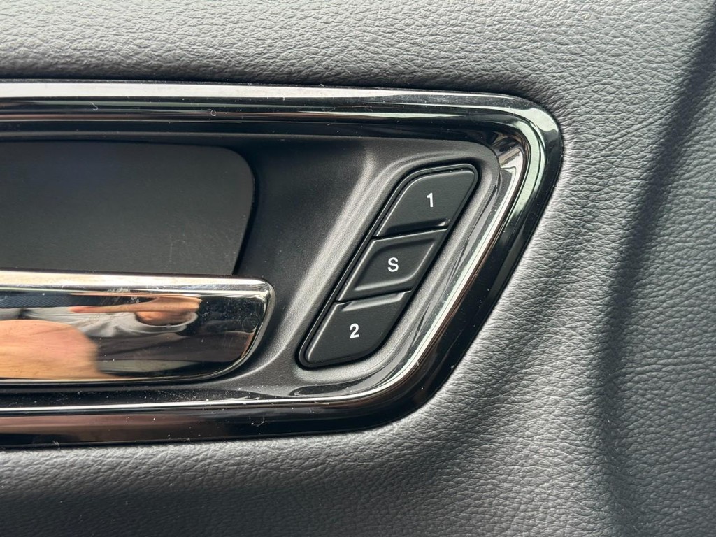 Dodge Durango Vehicle Full-screen Gallery Image 17