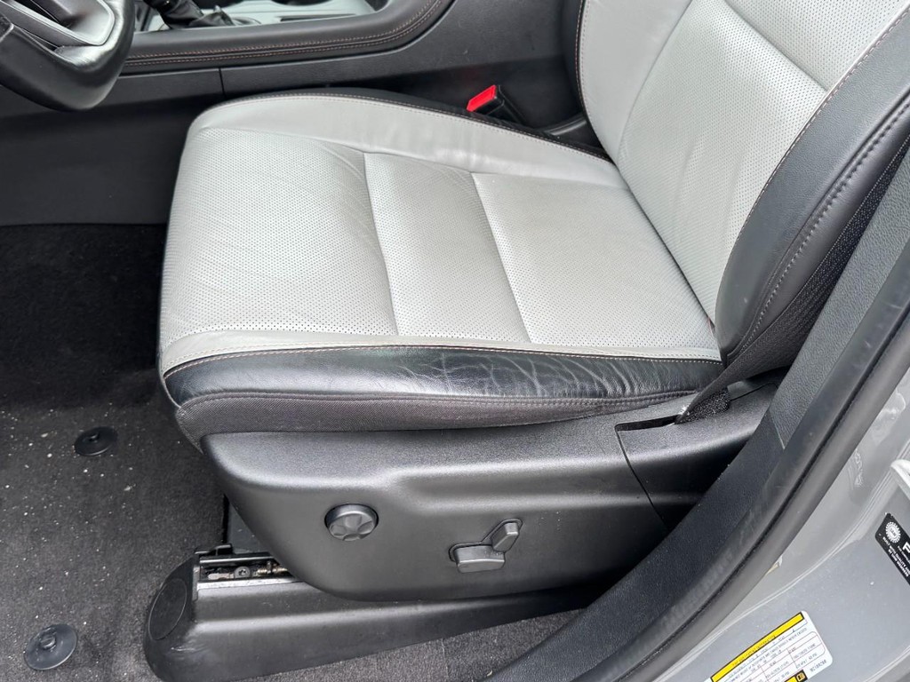 Dodge Durango Vehicle Full-screen Gallery Image 25