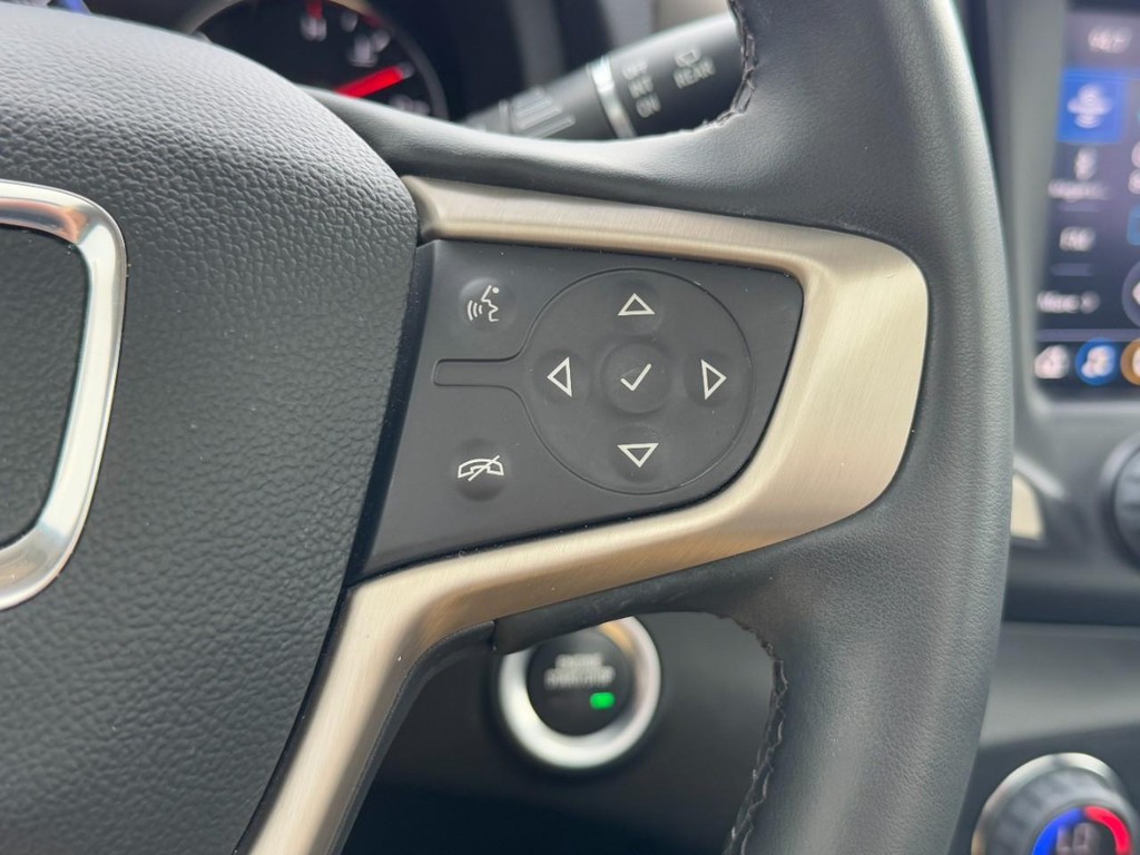 GMC Terrain Vehicle Full-screen Gallery Image 18