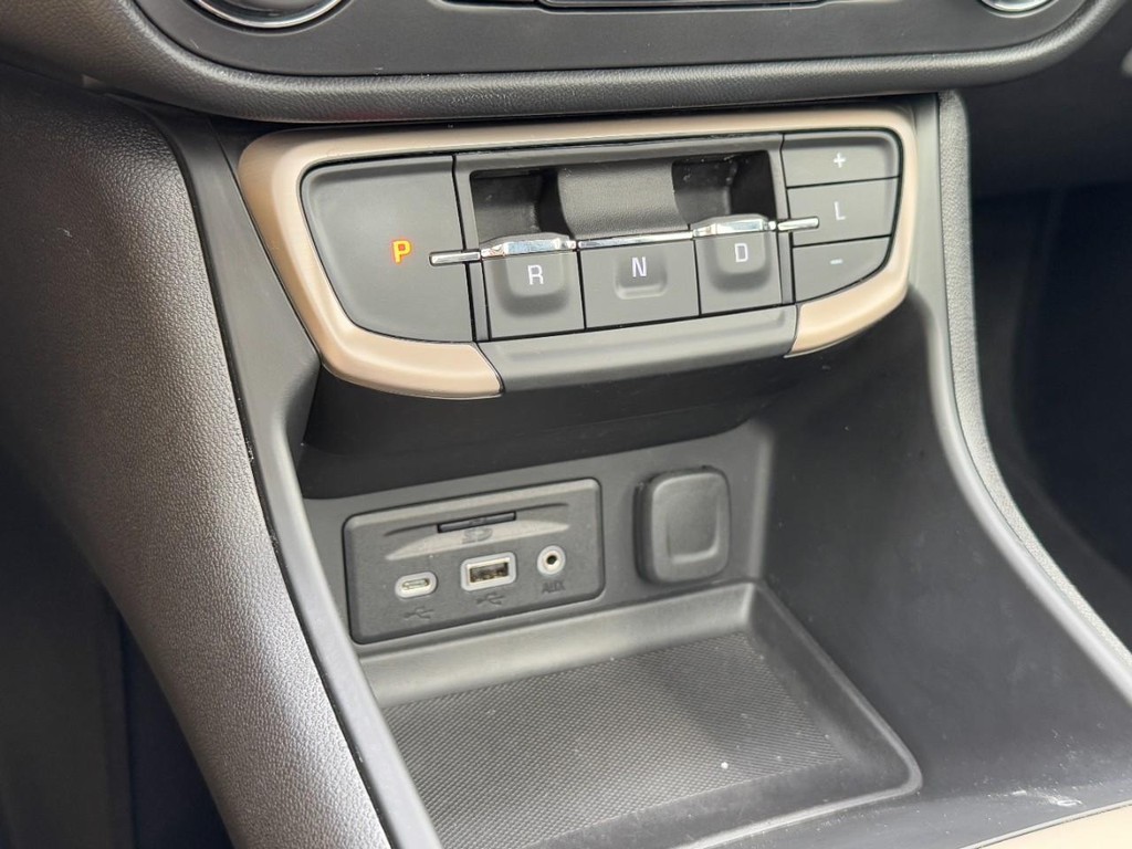 GMC Terrain Vehicle Full-screen Gallery Image 20