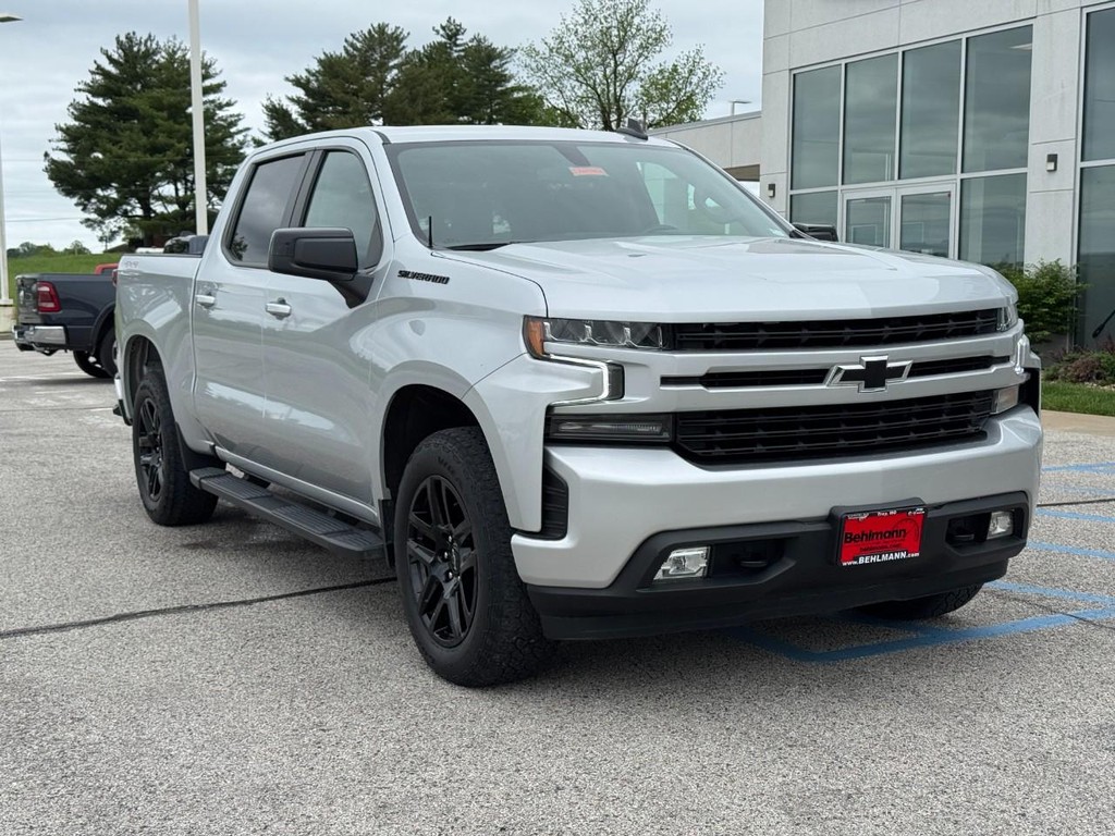 Chevrolet Silverado 1500 Vehicle Full-screen Gallery Image 02