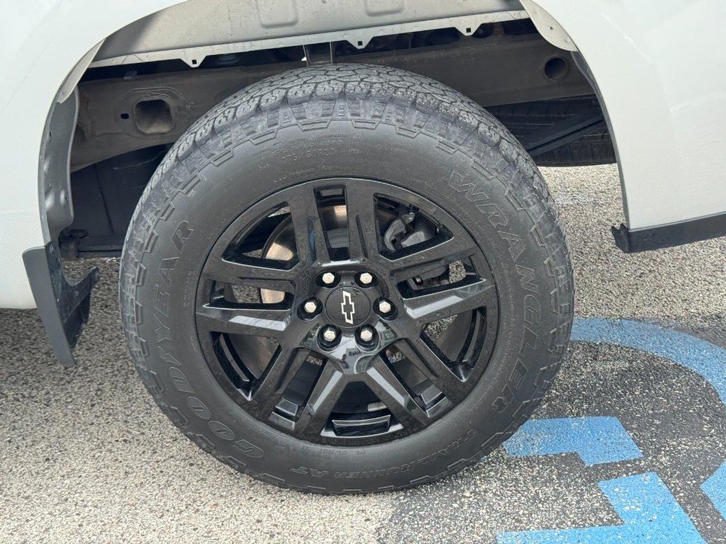Chevrolet Silverado 1500 Vehicle Full-screen Gallery Image 07