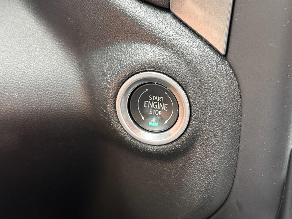 Chevrolet Silverado 1500 Vehicle Full-screen Gallery Image 20