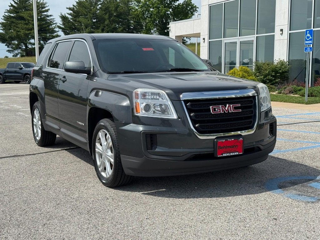 GMC Terrain Vehicle Full-screen Gallery Image 02