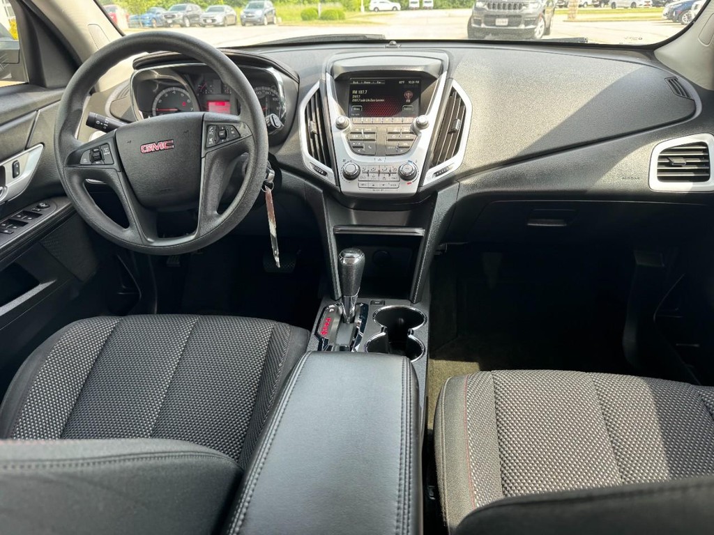 GMC Terrain Vehicle Full-screen Gallery Image 12