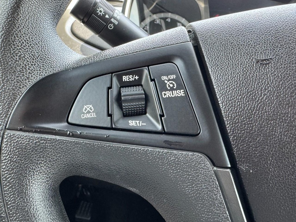 GMC Terrain Vehicle Full-screen Gallery Image 17