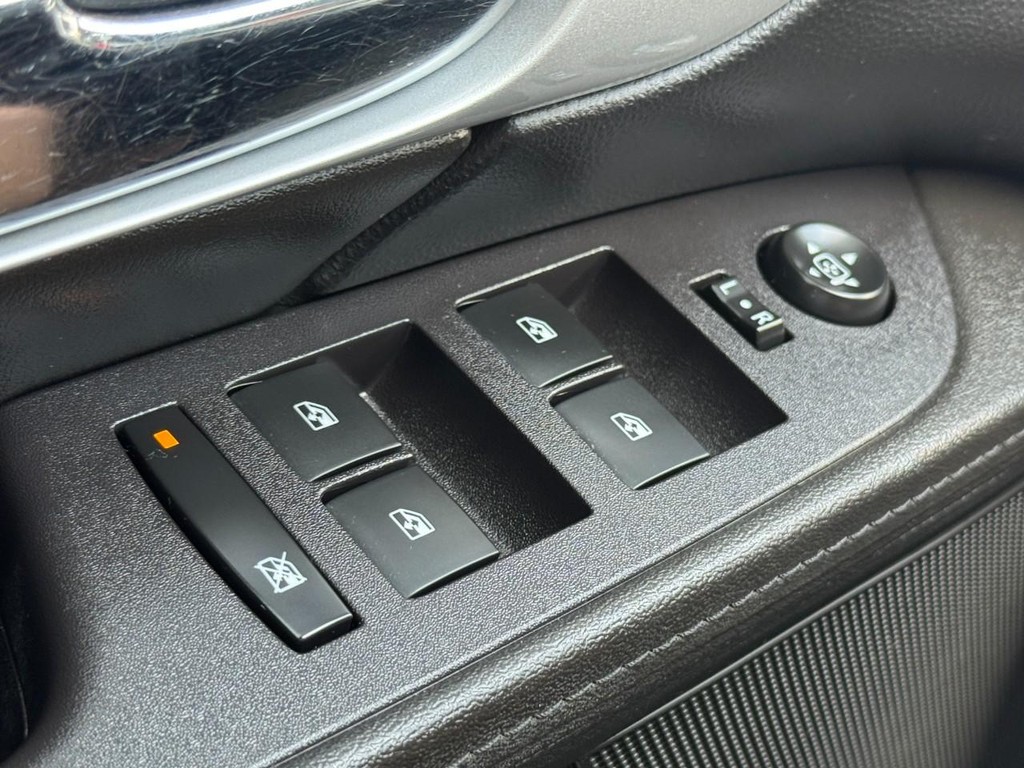 GMC Terrain Vehicle Full-screen Gallery Image 21