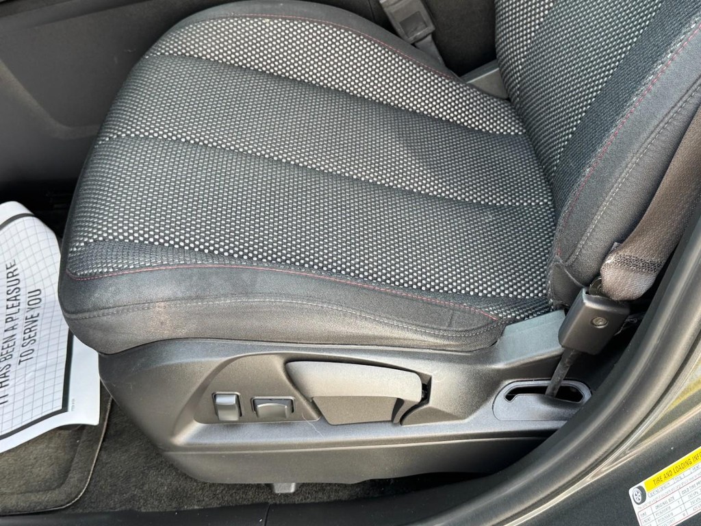 GMC Terrain Vehicle Full-screen Gallery Image 22