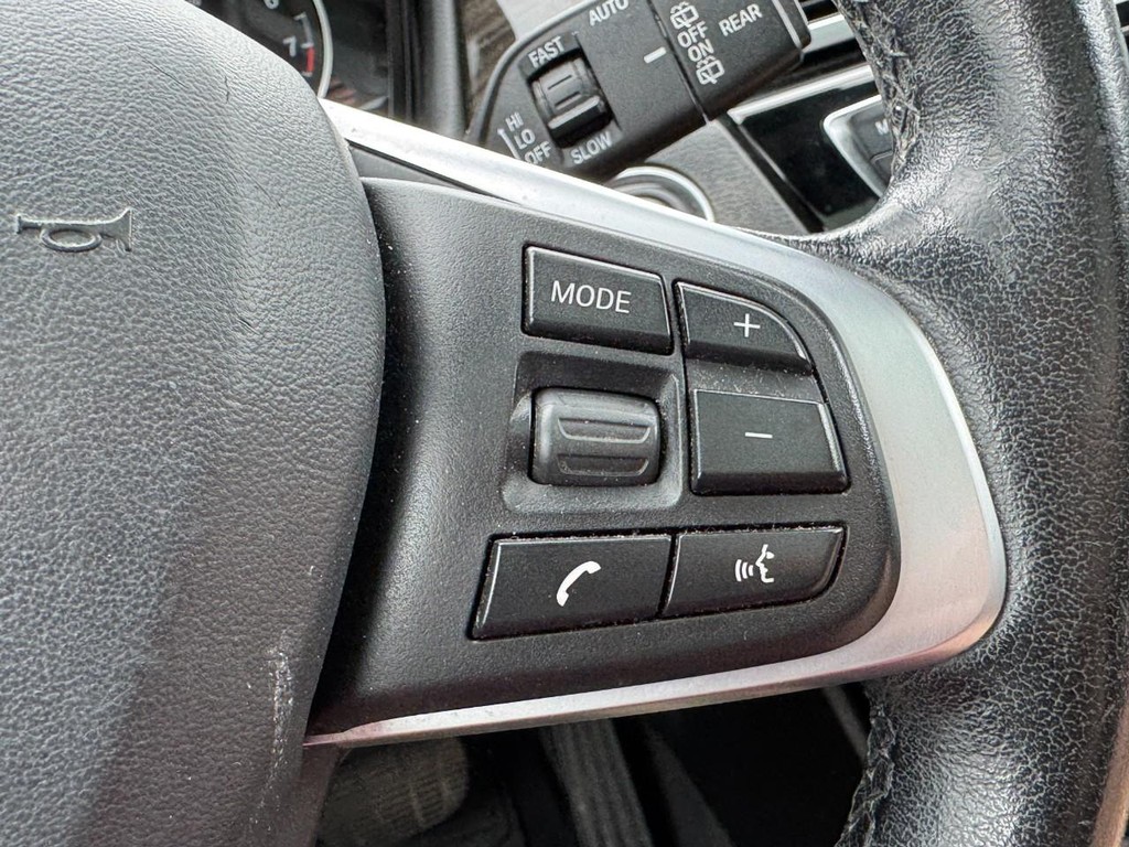 BMW X1 Vehicle Full-screen Gallery Image 17