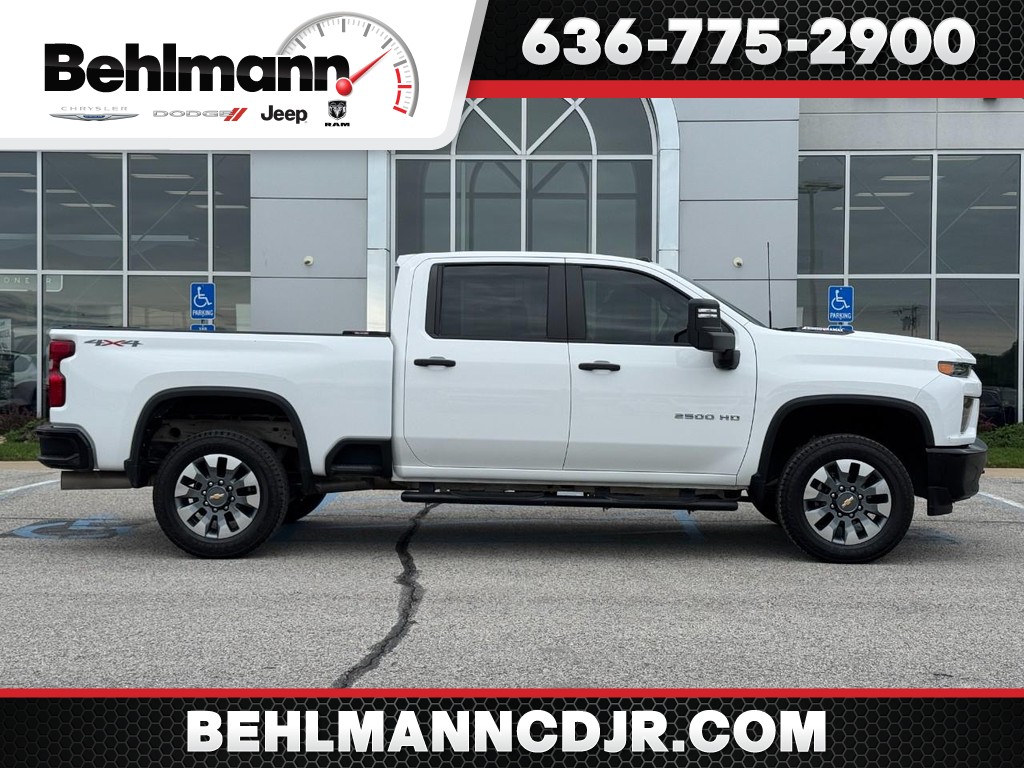 Chevrolet Silverado 2500HD Vehicle Full-screen Gallery Image 01