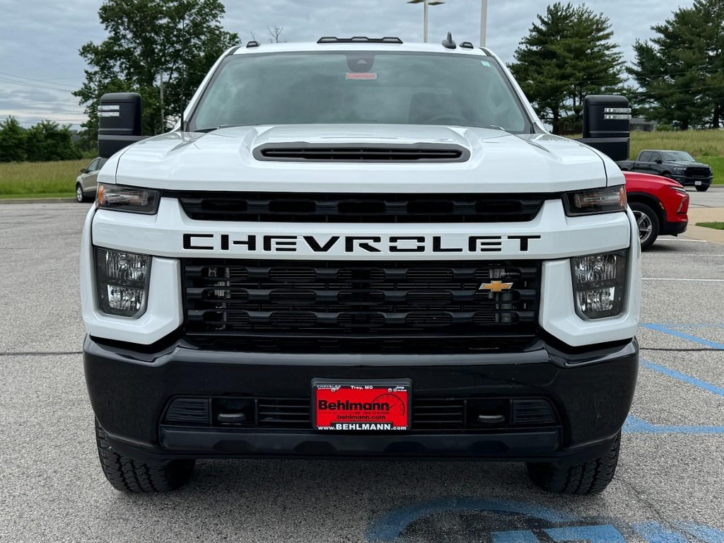 Chevrolet Silverado 2500HD Vehicle Full-screen Gallery Image 09
