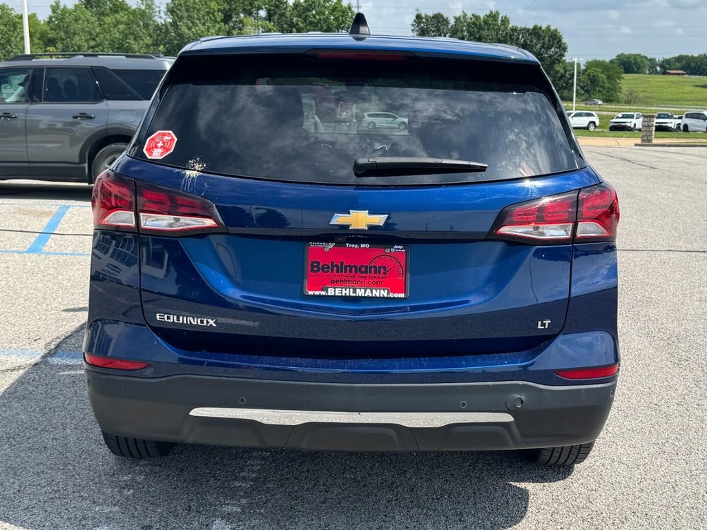Chevrolet Equinox Vehicle Full-screen Gallery Image 04