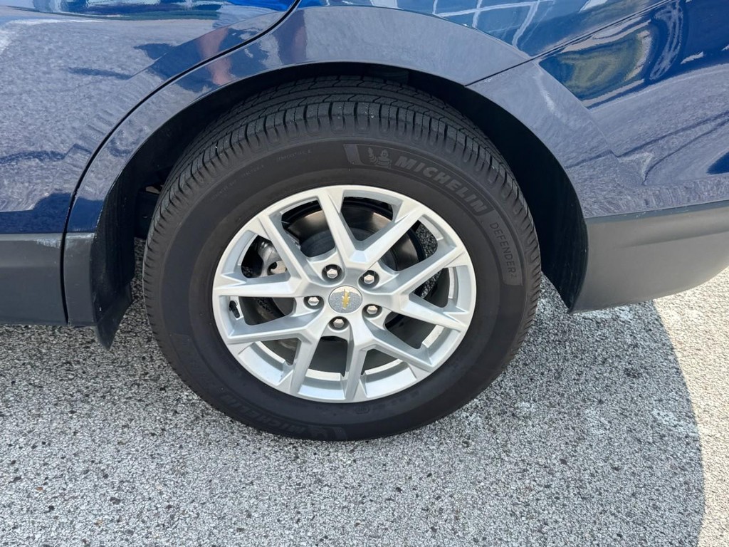 Chevrolet Equinox Vehicle Full-screen Gallery Image 07