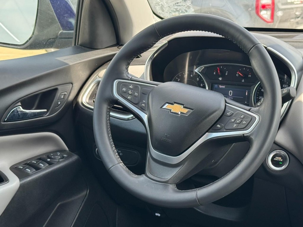 Chevrolet Equinox Vehicle Full-screen Gallery Image 12