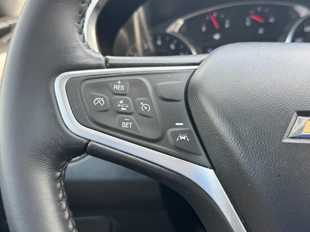Chevrolet Equinox Vehicle Full-screen Gallery Image 16