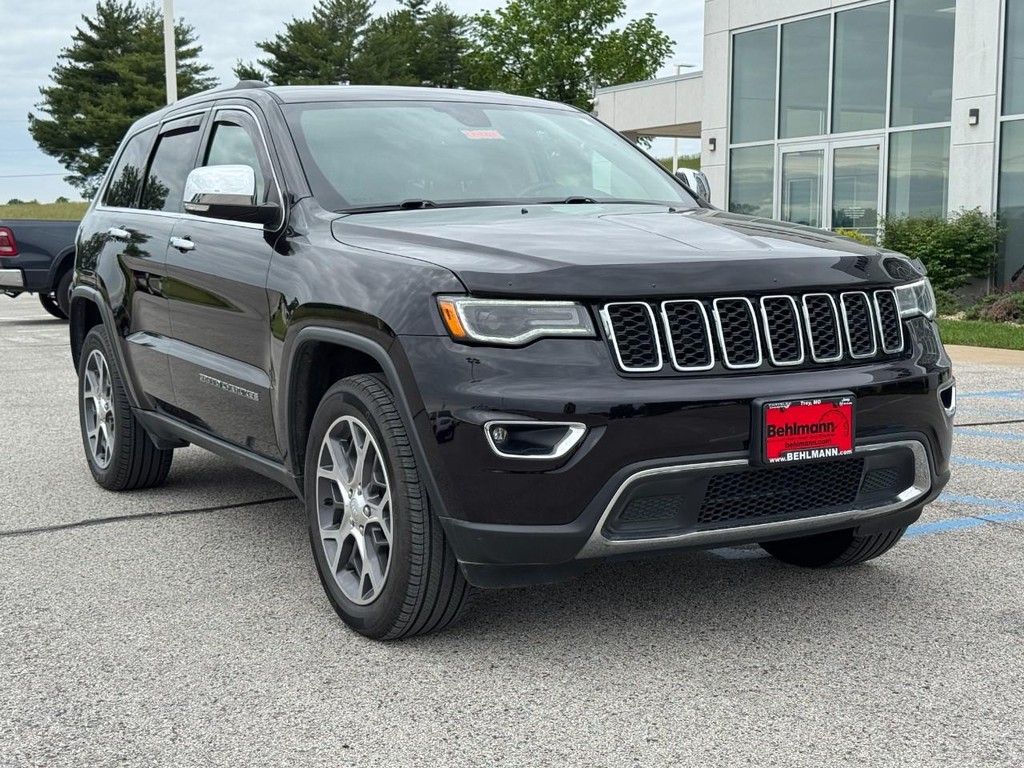 Jeep Grand Cherokee Vehicle Full-screen Gallery Image 02