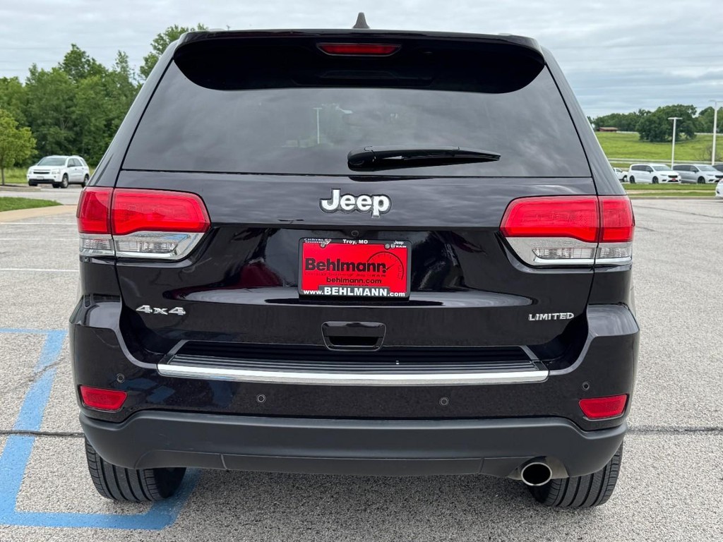 Jeep Grand Cherokee Vehicle Full-screen Gallery Image 04