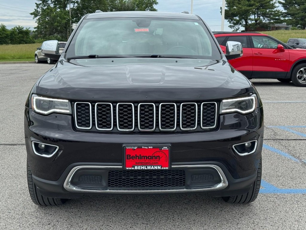 Jeep Grand Cherokee Vehicle Full-screen Gallery Image 09