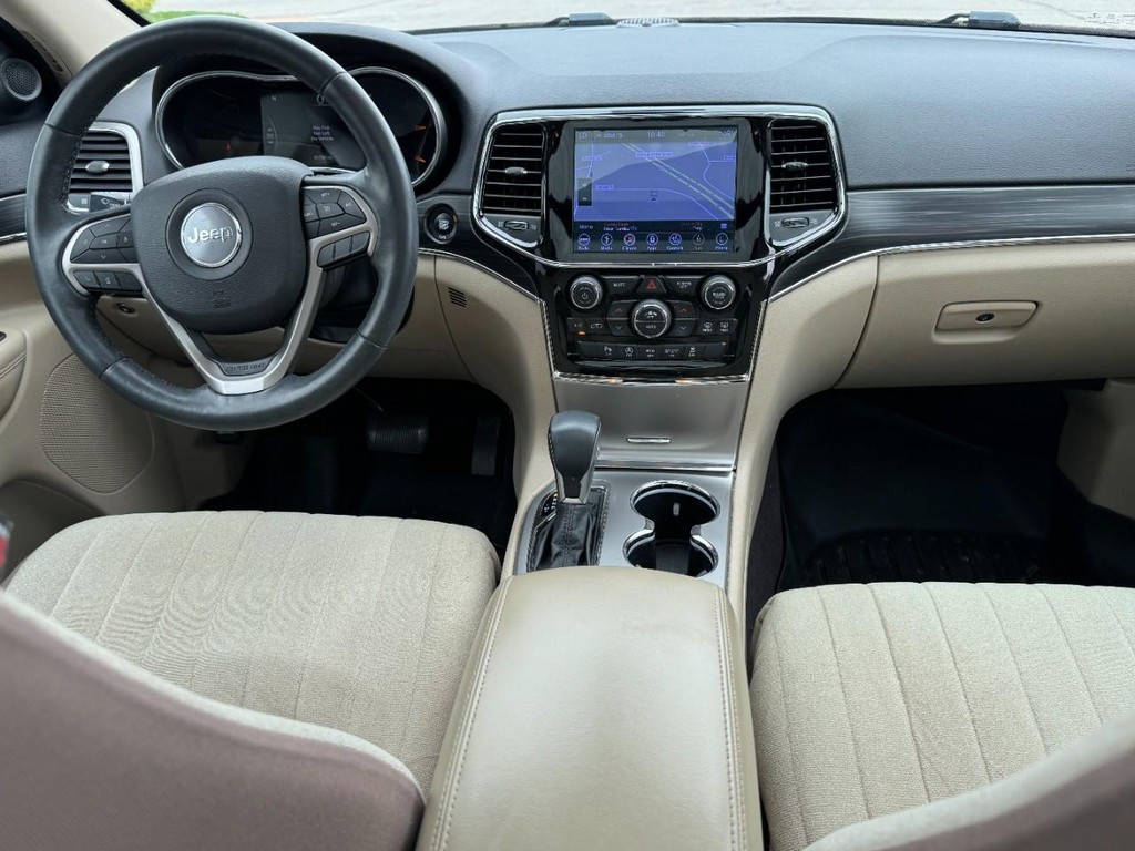Jeep Grand Cherokee Vehicle Full-screen Gallery Image 12