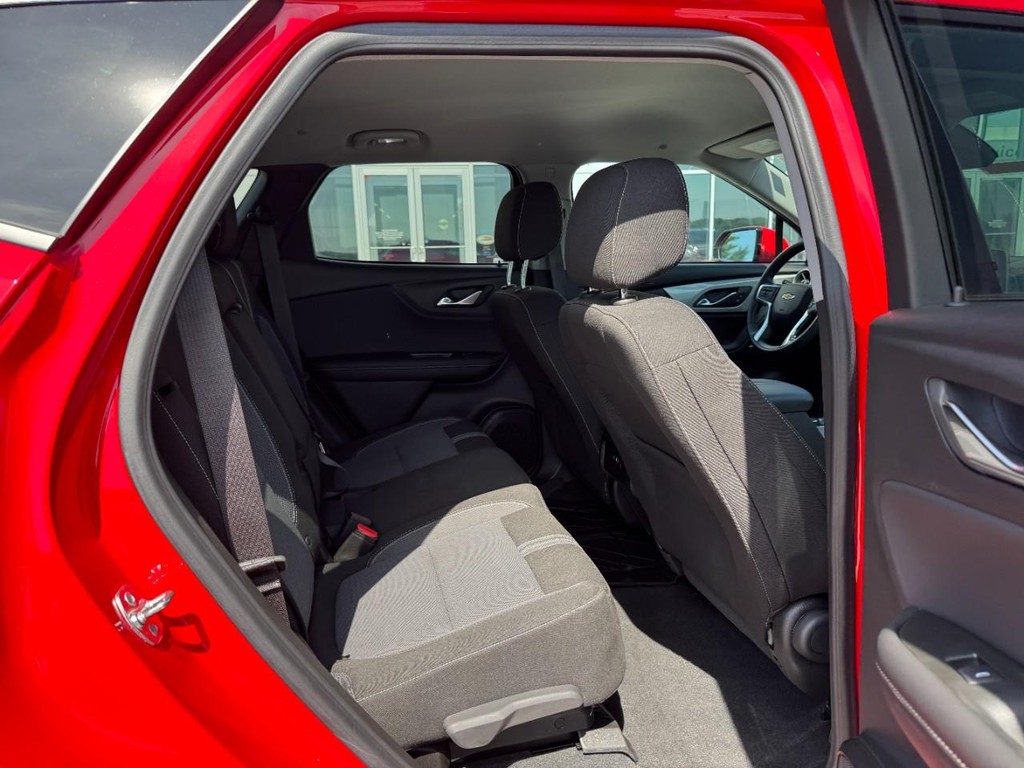 Chevrolet Blazer Vehicle Full-screen Gallery Image 05
