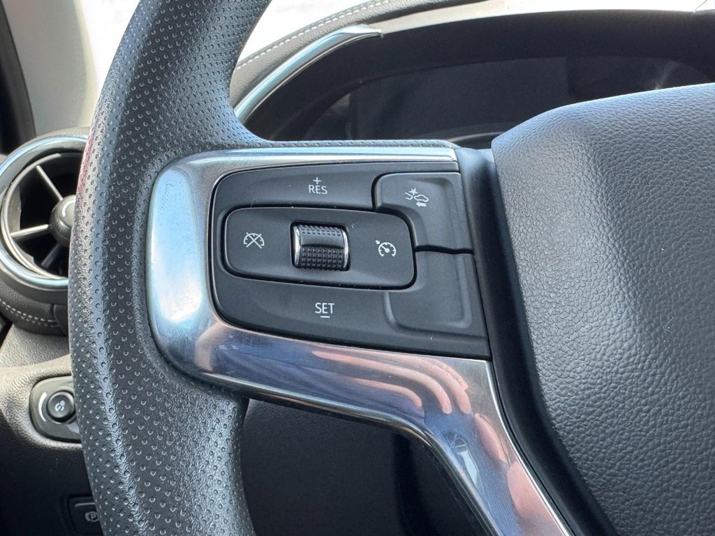 Chevrolet Blazer Vehicle Full-screen Gallery Image 11