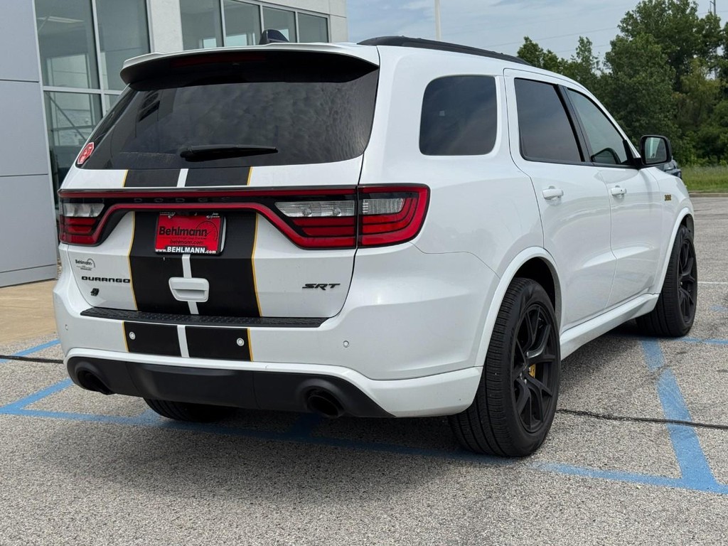 Dodge Durango Vehicle Full-screen Gallery Image 03