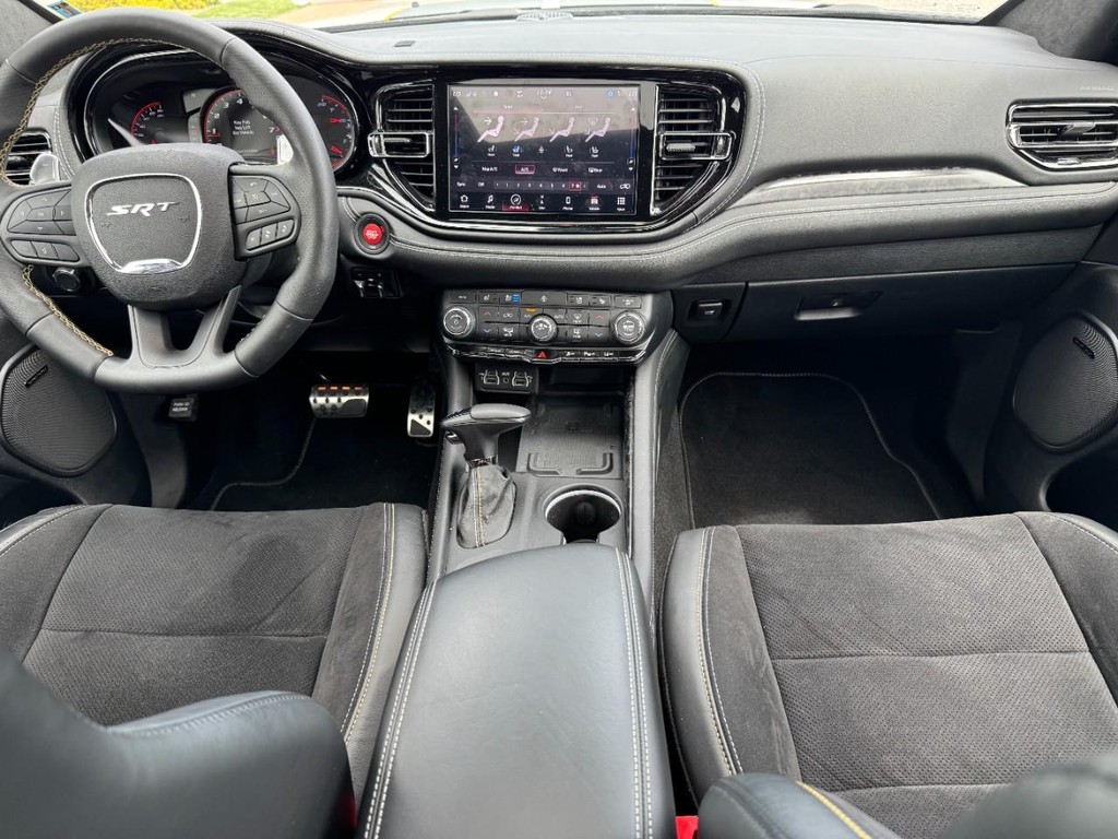 Dodge Durango Vehicle Full-screen Gallery Image 11
