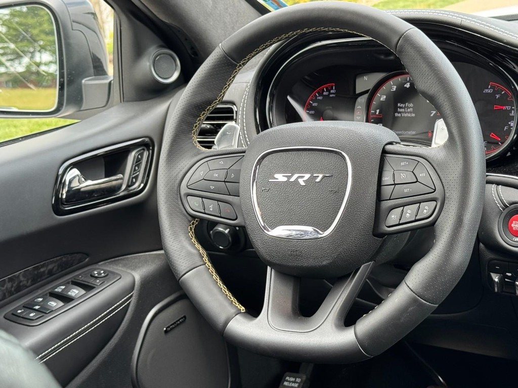 Dodge Durango Vehicle Full-screen Gallery Image 12