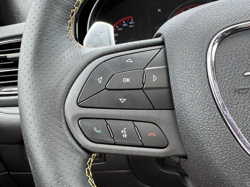 Dodge Durango Vehicle Full-screen Gallery Image 17